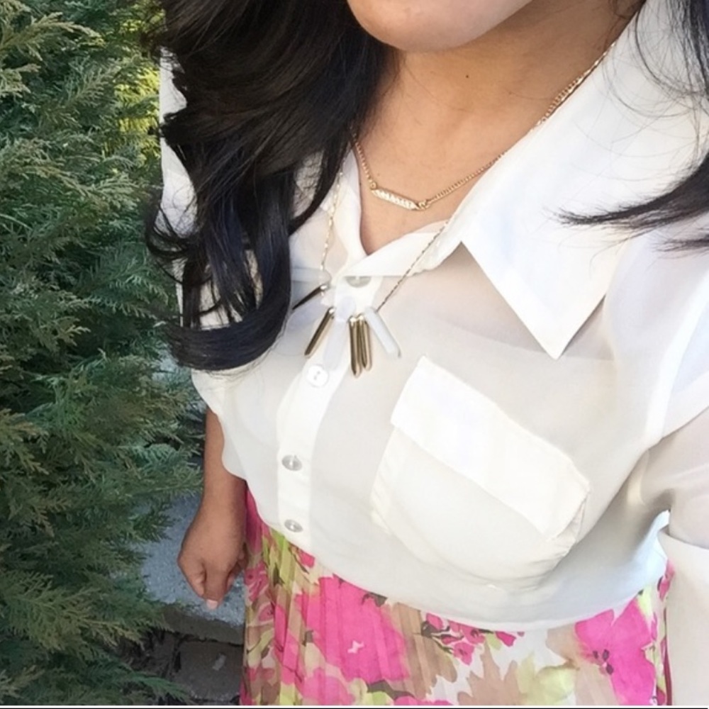 Stella and Dot Rebel cluster necklace - Picture 5 of 6